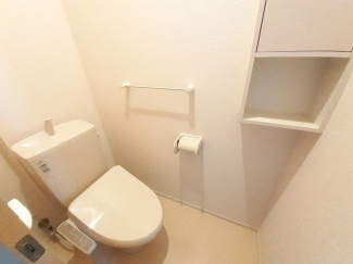 コンパクトで使いやすいトイレです