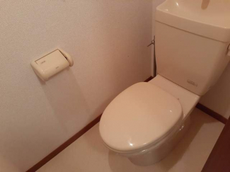 清潔感のあるトイレです