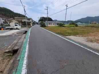 【前面道路含む現地写真】