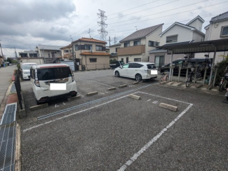 【駐車場】