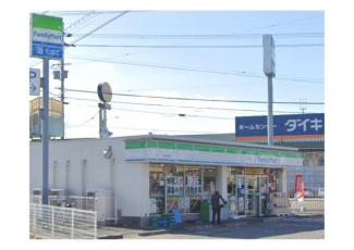 ファミリーマート三木志染店まで528m