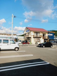 車をお持ちの方に嬉しい駐車場付きの物件です