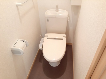 清潔感のあるトイレです