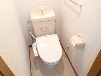 ゆったりとした空間のトイレです