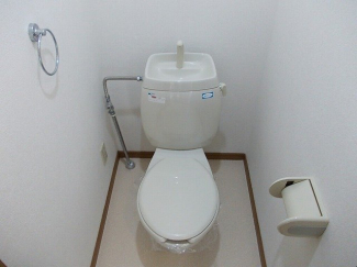 ゆったりとした空間のトイレです