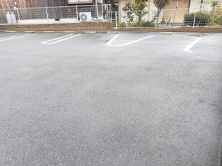 駐車場があるので、車を買う予定の方も安心です