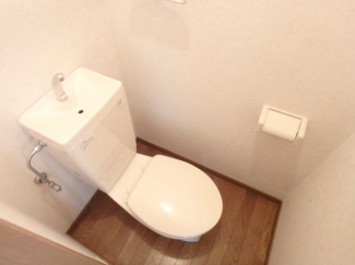 ゆったりとした空間のトイレです