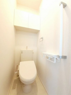 シンプルで使いやすいトイレです