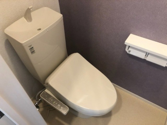 ゆったりとした空間のトイレです