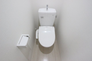 シンプルで使いやすいトイレです