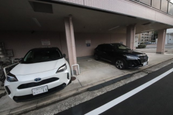 車をお持ちの方に嬉しい駐車場付きの物件です