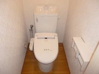 コンパクトで使いやすいトイレです