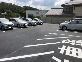 【駐車場】