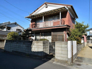 外観を南東側より撮影
