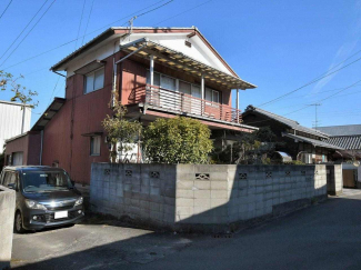 外観を南西側より撮影