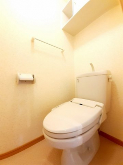 コンパクトで使いやすいトイレです