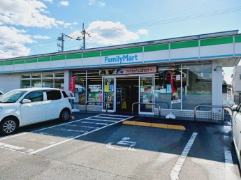 ファミリーマート下難波店様まで700m