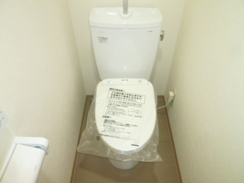 コンパクトで使いやすいトイレです