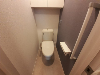 コンパクトで使いやすいトイレです