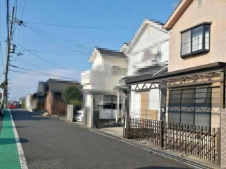 前面道路が広くゆったりとした街並み