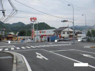 くすりのレデイ道後石手店まで1096m