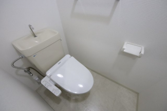 シンプルで使いやすいトイレです