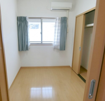 洋間3.2帖
