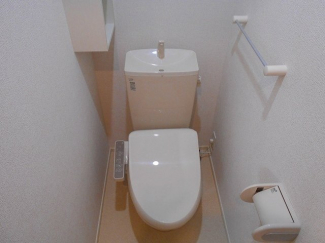 シンプルで使いやすいトイレです