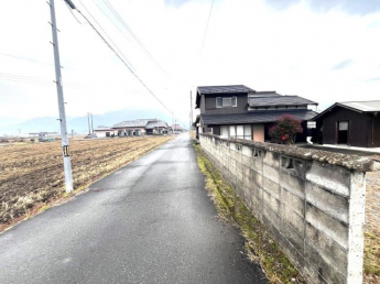 【前面道路含む現地写真】