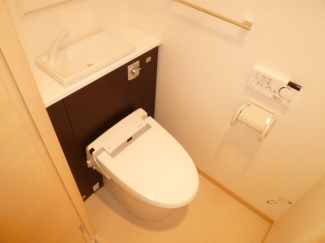 シンプルで使いやすいトイレです