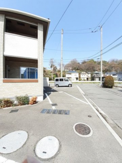 駐車場に車を止められます