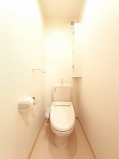 シンプルで使いやすいトイレです