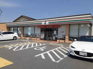 セブンイレブン三木加佐店まで550m