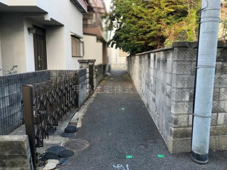 前面道路　東側