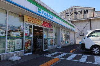 ファミリーマート伊予下吾川店まで750m