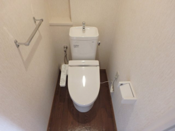 シンプルで使いやすいトイレです