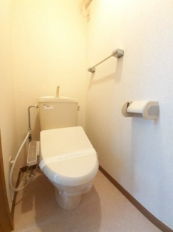 シンプルで使いやすいトイレです