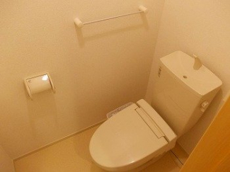 コンパクトで使いやすいトイレです