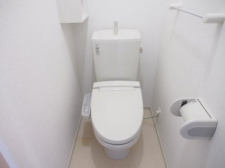 コンパクトで使いやすいトイレです