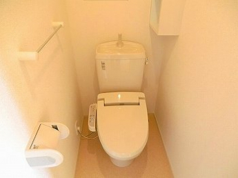 ゆったりとした空間のトイレです