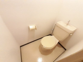 コンパクトで使いやすいトイレです