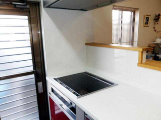 ２階建：キッチン