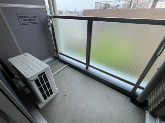 外からの目が気にならないバルコニーで洗濯物が干せます