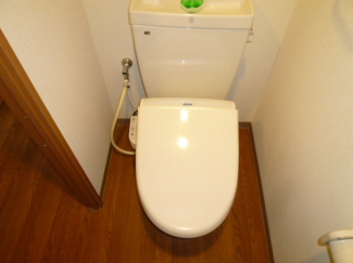 コンパクトで使いやすいトイレです