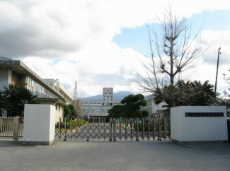 松山市立北条小学校まで814m