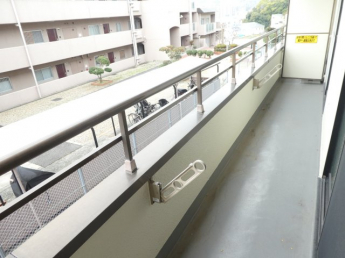 【バルコニー】
