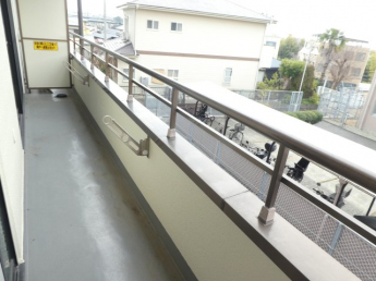 【バルコニー】