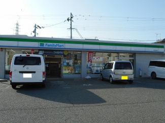 ファミリーマート枝吉店まで850m