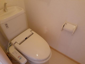 清潔感のあるトイレです