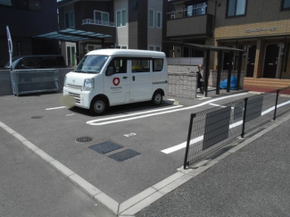 【駐車場】